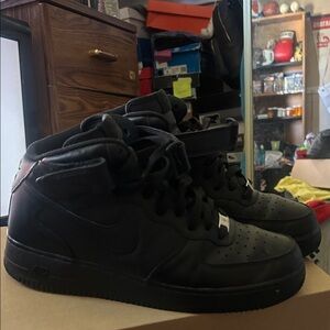 Nike Men's Black High-Top Sneakers